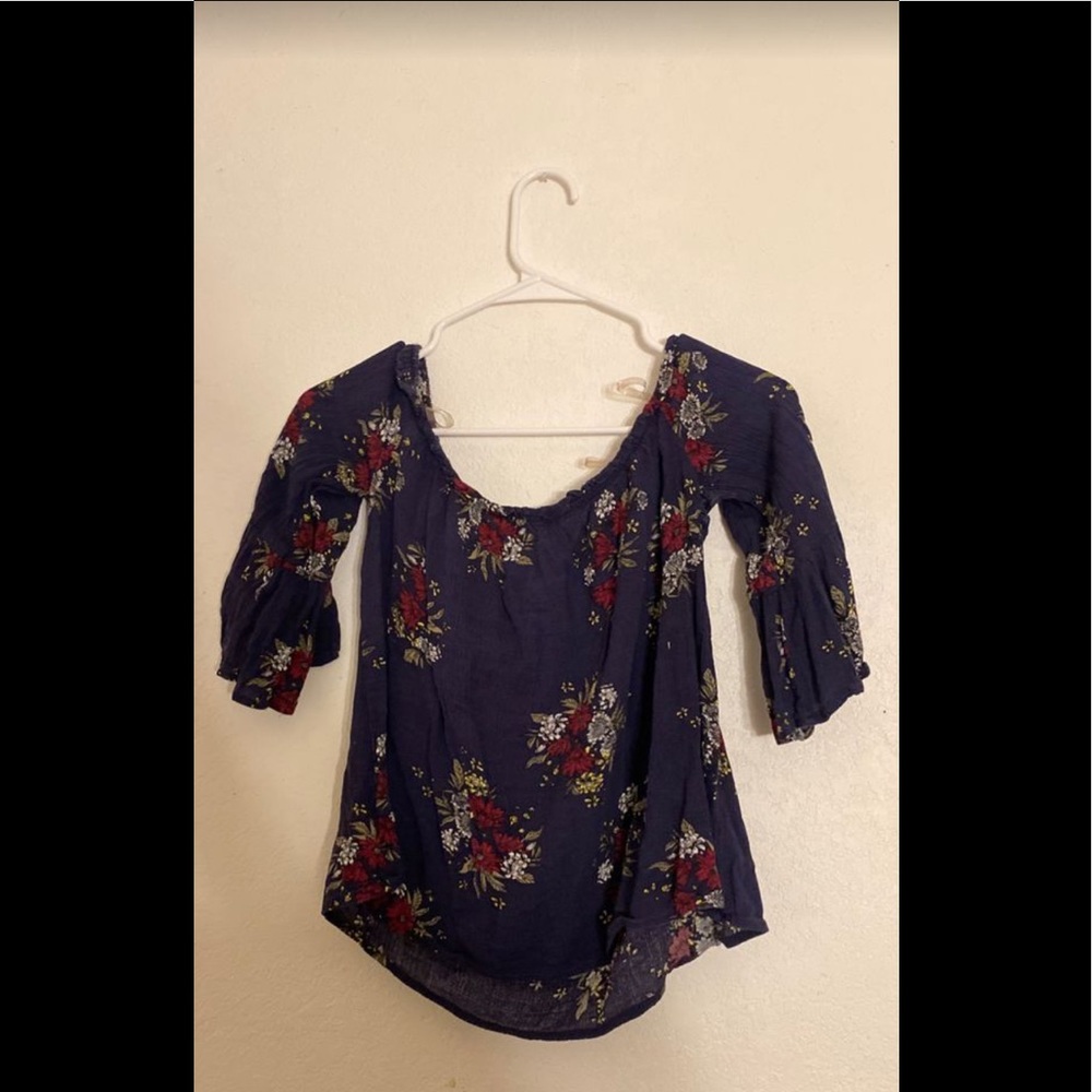 Off shoulder shirt